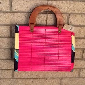 Fuschia Handbag with wooden handles